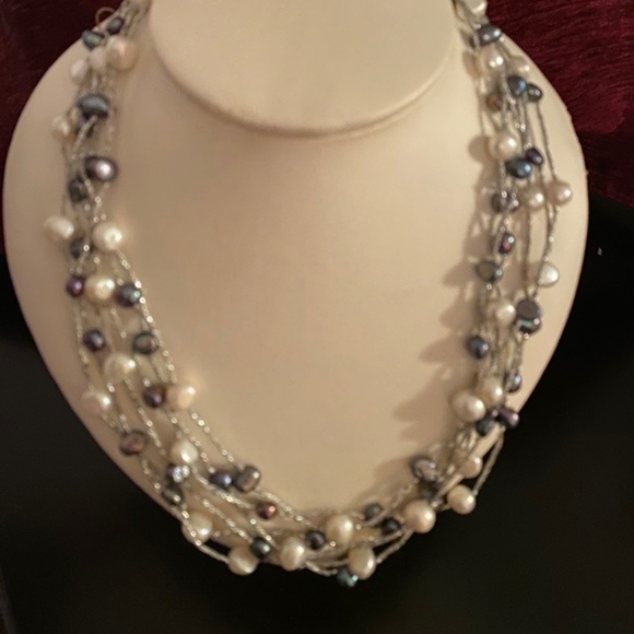 Cultured freshwater pearl beaded necklace 40 inch - Picture 2 of 13